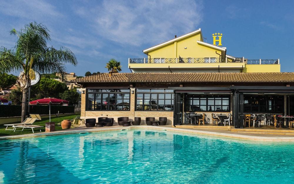 Hotel Villa Tirreno Tarquinia Eksteriør billede
